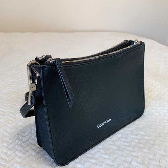 Calvin Klein Sonoma Bubble Lamb Novelty Messenger Crossbody - Picture 4 of 13